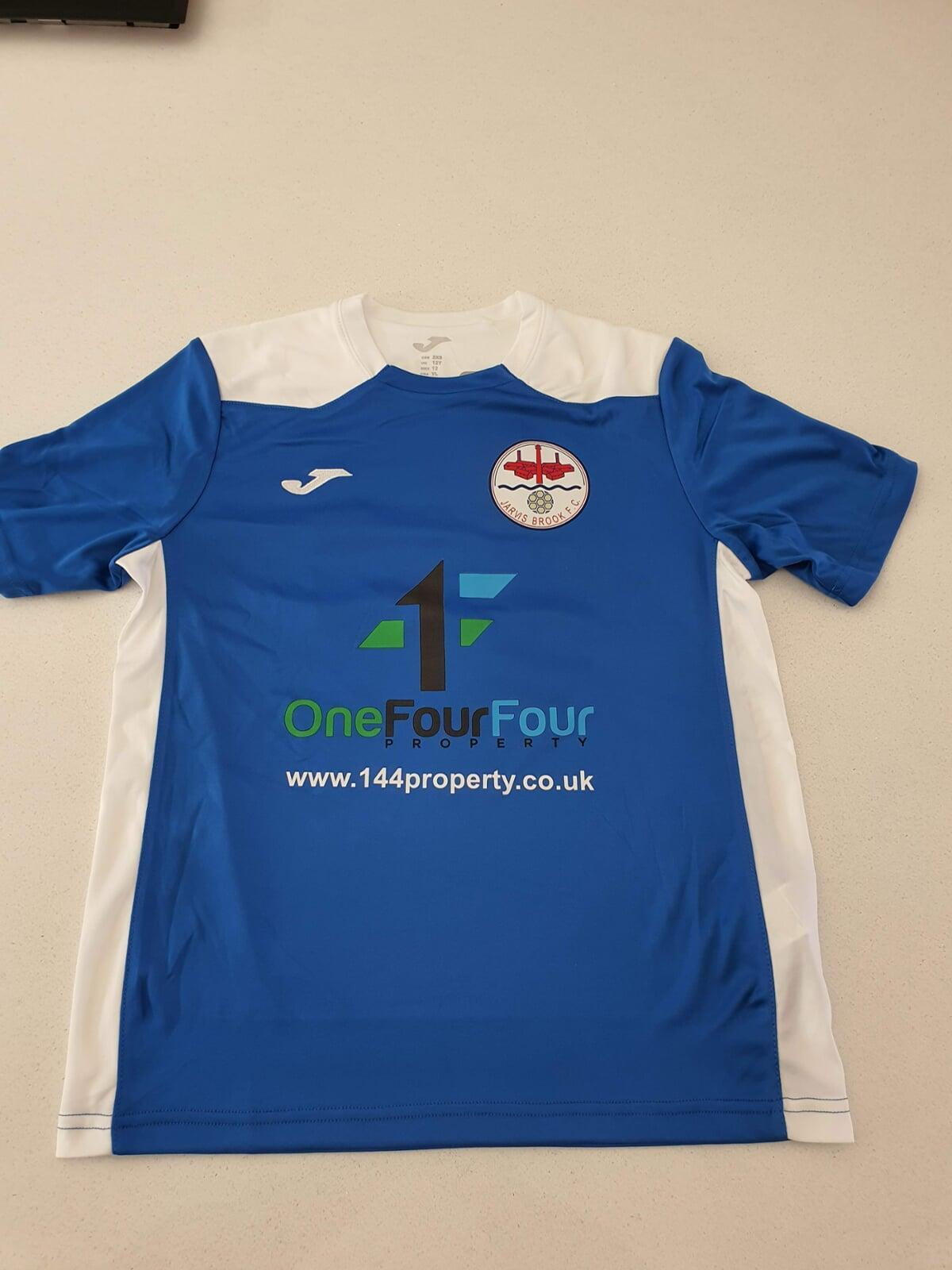 OneFourFour Sponsors Jarvis Brook Football Club